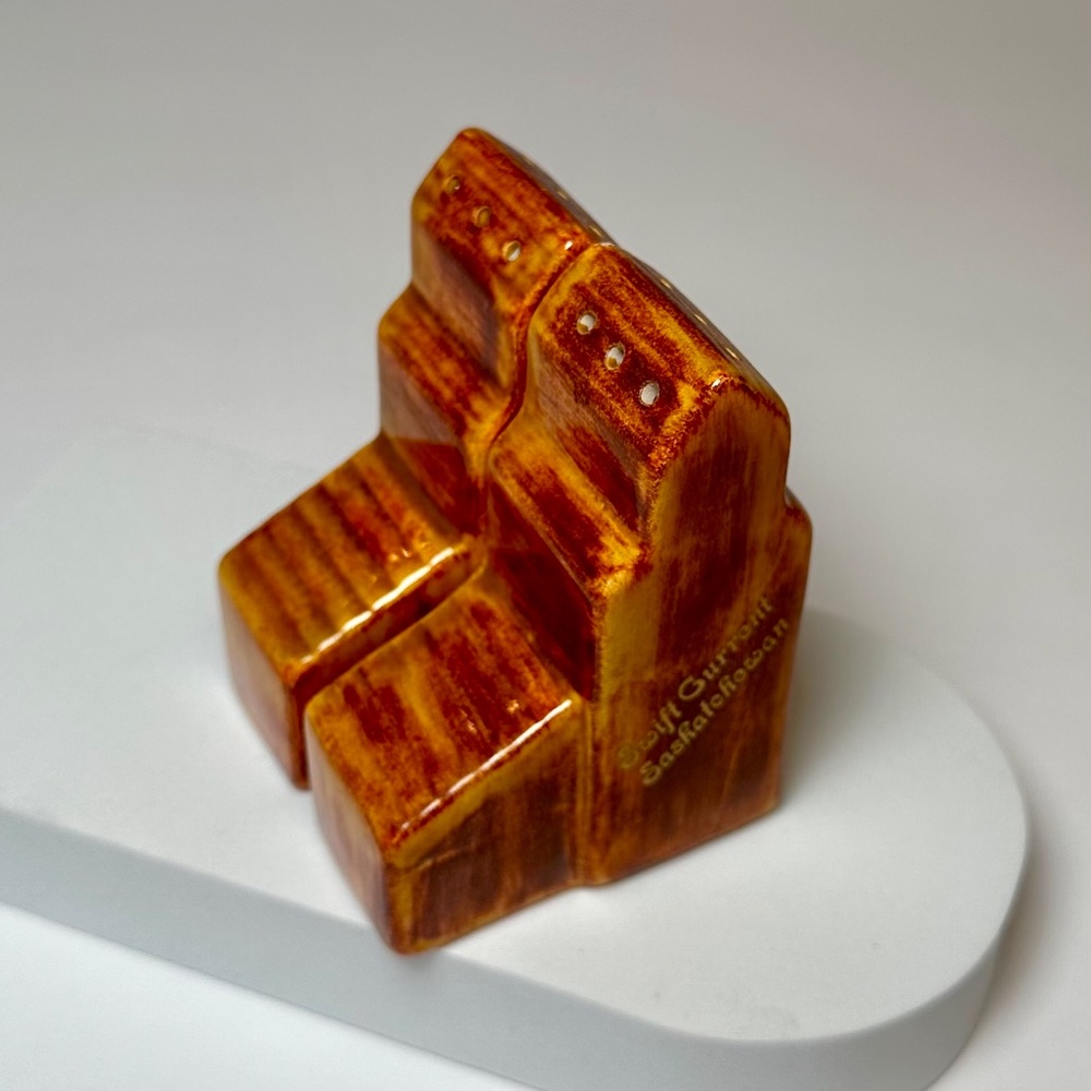 Vintage Saskatchewan Pottery Salt & Pepper Shakers – Swift Current, Prairie Mode